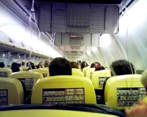 airbags deploy on Ryanair flight FR9336