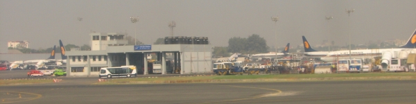 Bus at Mumbai Airport