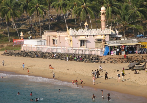 Kovalam Juma Masjid on the beach near Thiruvananthapuram